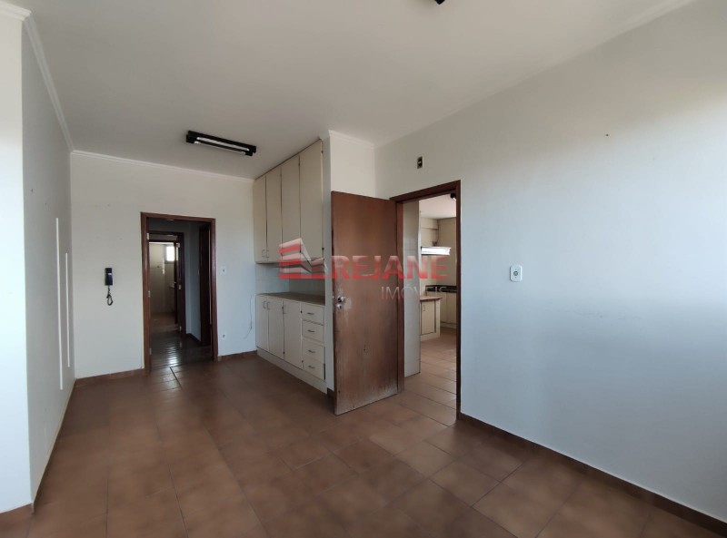 Apartamento à venda com 3 quartos, 239m² - Foto 14
