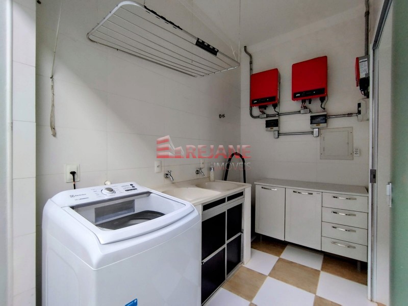 Casa à venda com 3 quartos, 210m² - Foto 20