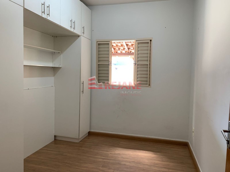 Casa à venda com 2 quartos, 93m² - Foto 8