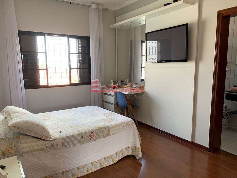 Casa à venda com 3 quartos, 297m² - Foto 17