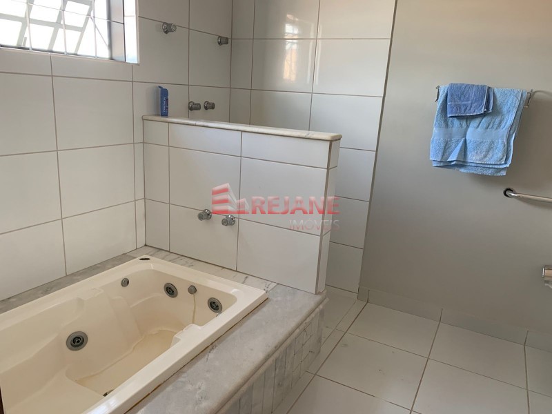 Casa à venda com 3 quartos, 297m² - Foto 16