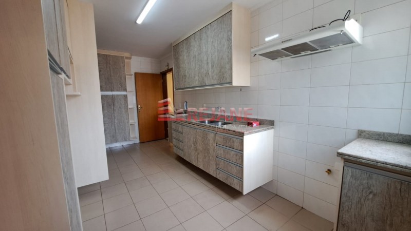 Apartamento à venda com 4 quartos, 162m² - Foto 24