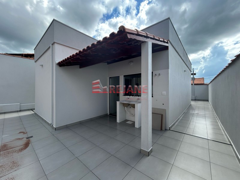 Casa à venda com 2 quartos, 88m² - Foto 9