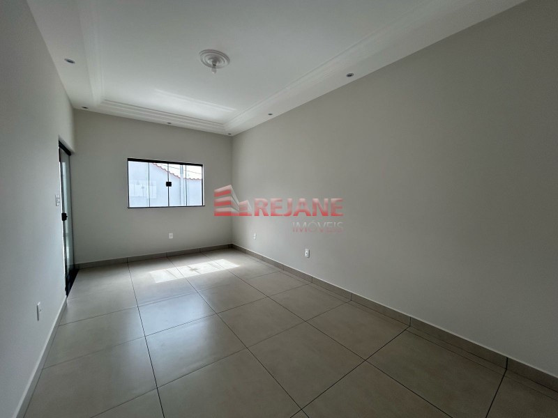 Casa à venda com 2 quartos, 88m² - Foto 2