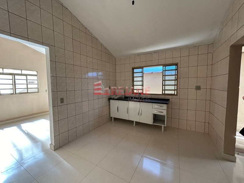 Casa à venda com 2 quartos, 109m² - Foto 4