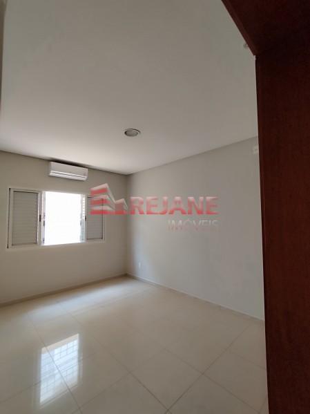 Casa à venda com 3 quartos, 298m² - Foto 14